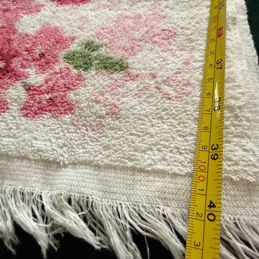 Vintage Cannon Floral‎ Hand Towel Set with Crochet Doilies Pink Orange White 4pc